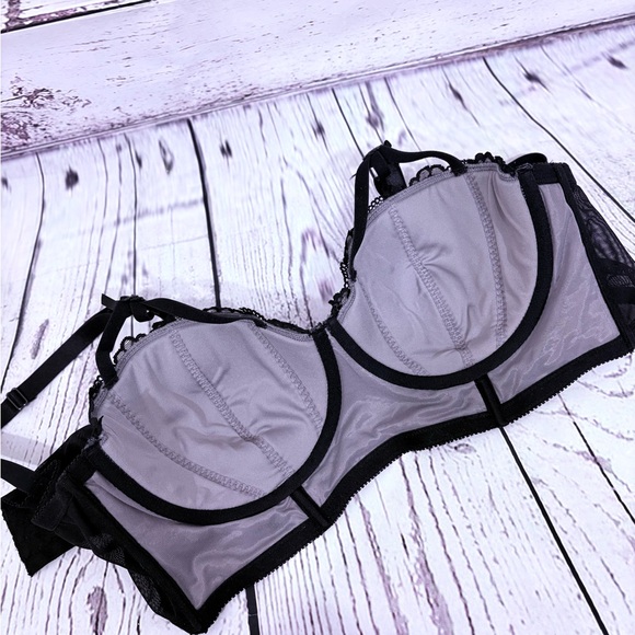 Torrid Underwire Lined Lace Mesh Bustier in Grey and Black Size 2 - Picture 6 of 9